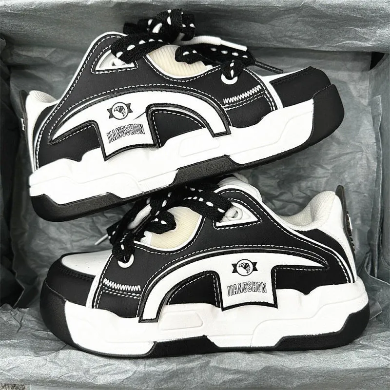 Breite Sohlen Damen Chunky Sneakers schwarz und weiß Y2k sytle