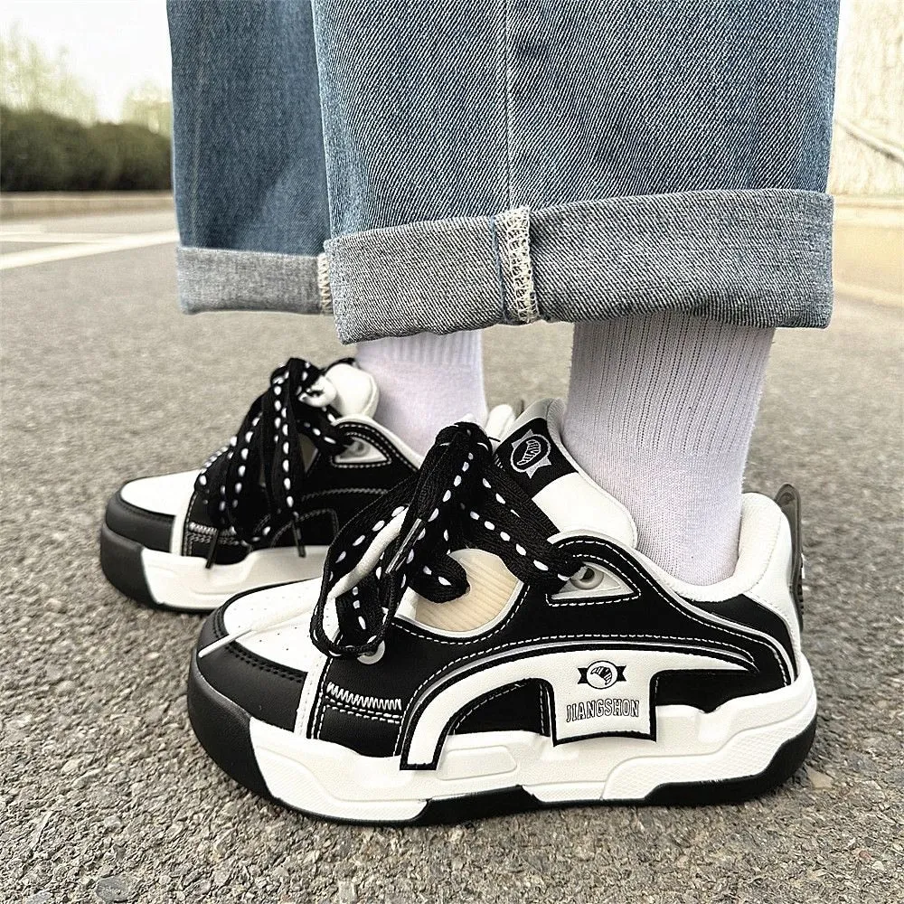 Breite Sohlen Damen Chunky Sneakers schwarz und weiß Y2k sytle