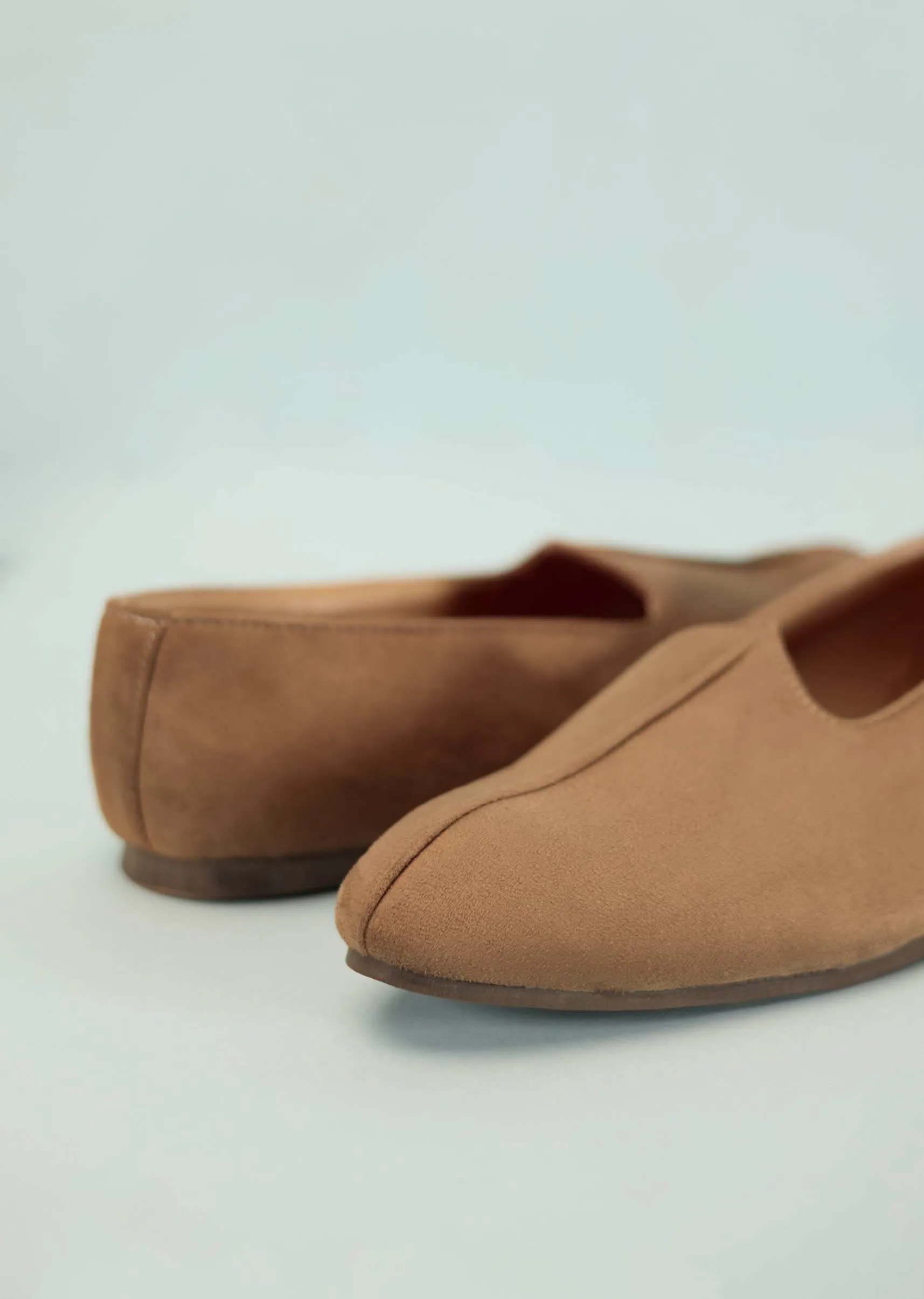 Nude Beige Solid Loafers For Men In Suede